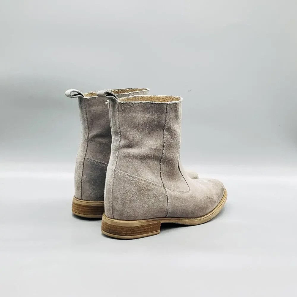 Anthropologie Boots Womens 7.5 Beige Suede Ankle Western Pull On Booties Shoes